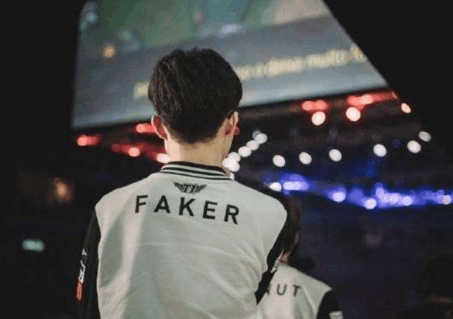 HooXi ：让我们听听卡托维兹之王jks怎么说