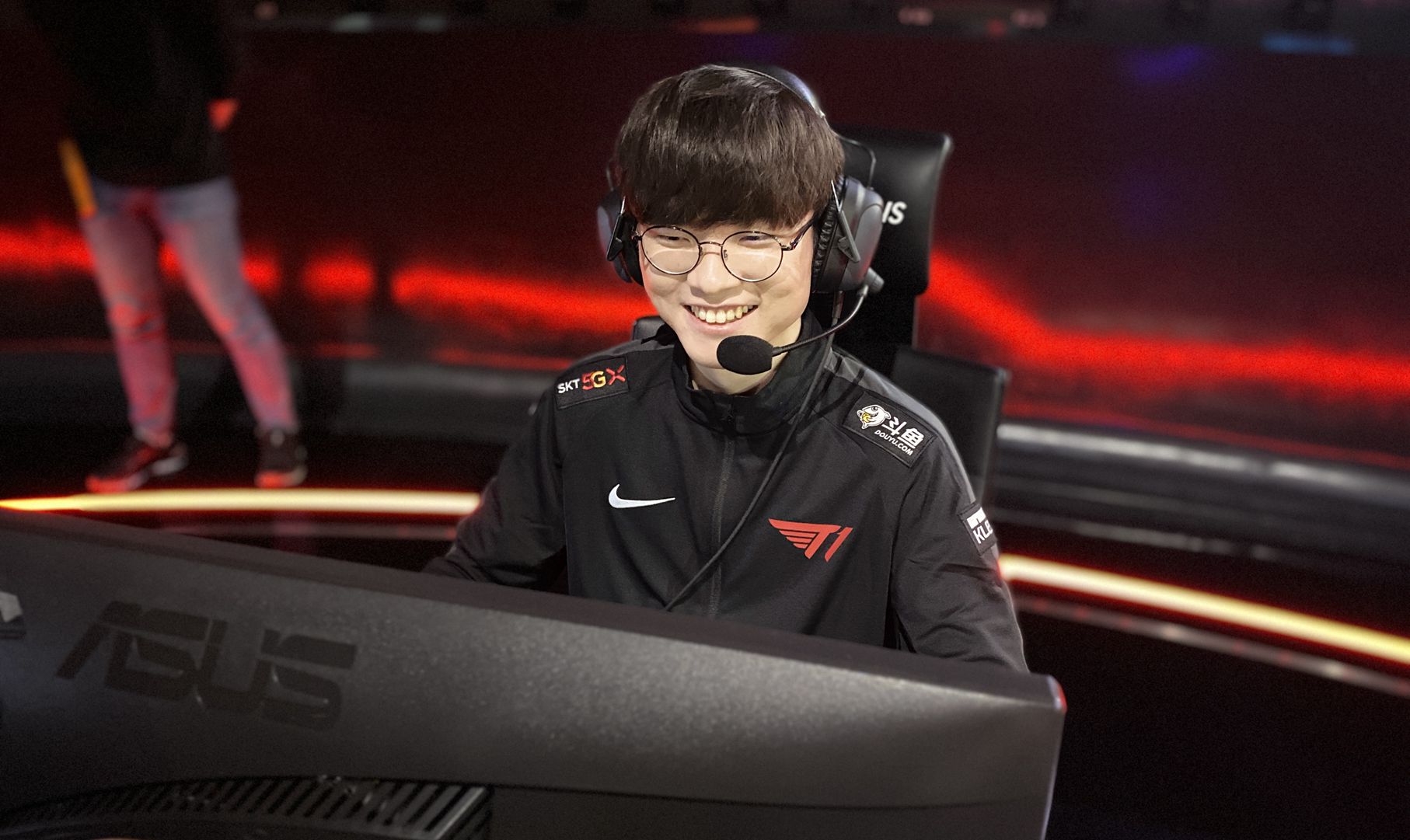 HLTV主编谈NiKo转会Falcons传闻，并对m0NESY未来进行猜测